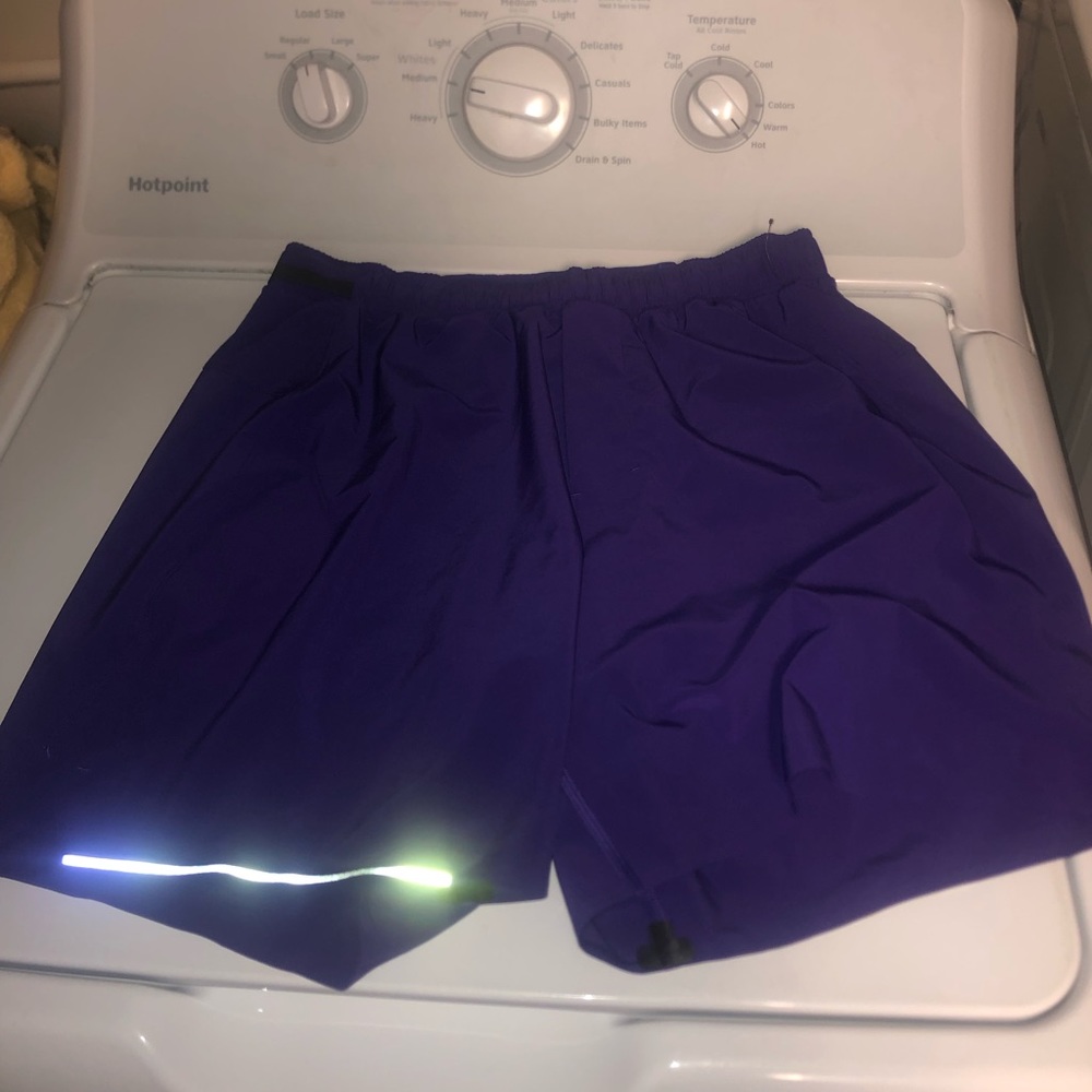 mens medium purple lululemon shorts